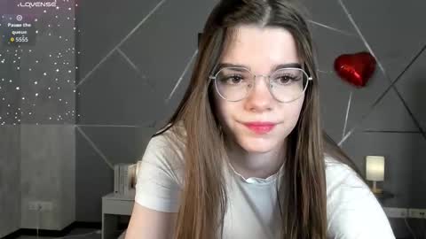 Snapshot of misss_evelyne chatting on March 2026 06:30:01 AM misss_evelyne online show from March 2026 06:30:01 AM