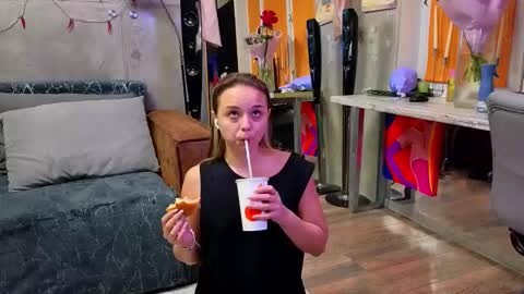 . online show from November 2025 02:45:02 PM