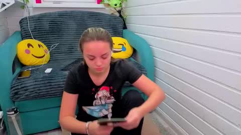 . online show from November 2025 06:56:02 AM