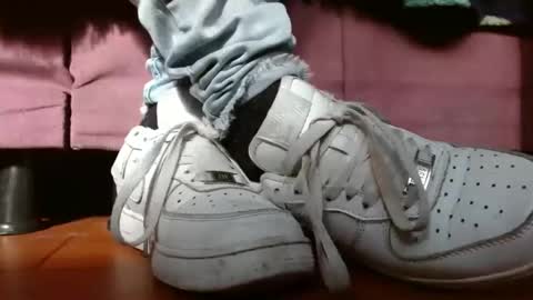 Snapshot of misssam28 chatting on February 2025 01:32:01 PM TELL ME MISS online show from February 2025 01:32:01 PM