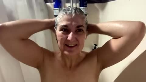 Miss Spooky Silverstacker online show from February 2025 11:53:01 AM