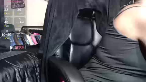 MissTajaa online show from October 2025 01:34:01 PM