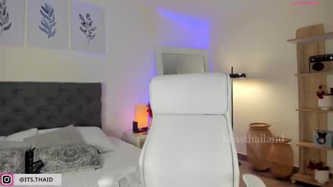 Fernanda Davila online show from February 2025 11:28:02 PM