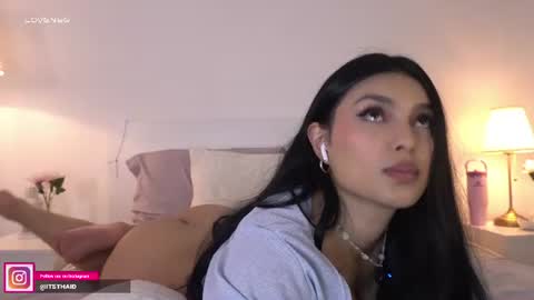 Fernanda Davila online show from July 2026 11:40:02 PM