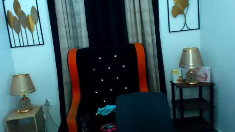 Snapshot of misstressallisonts chatting on December 2024 05:23:01 AM Allisondont forget follow me online show from December 2024 05:23:01 AM