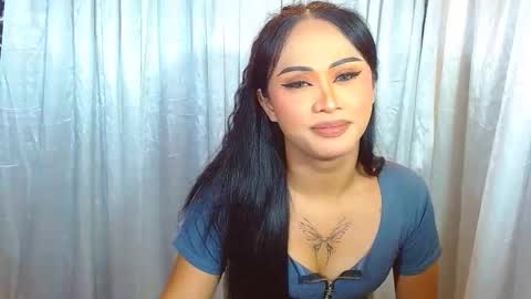SweetViolet online show from May 2026 01:49:01 PM