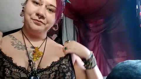 missxmoth444 online show from November 2025 04:17:02 PM