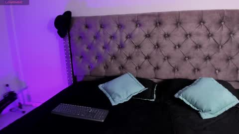 Miss online show from September 2025 08:31:01 PM