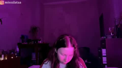 Snapshot of misszlataa chatting on December 2025 06:50:01 PM Zlata online show from December 2025 06:50:01 PM