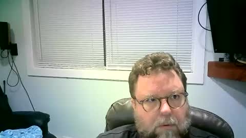 Snapshot of mister_happy567 chatting on February 2025 02:33:02 AM Mr. Happy online show from February 2025 02:33:02 AM