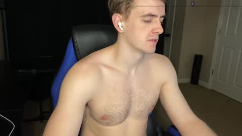 Snapshot of misterblanco chatting on December 2024 06:45:01 AM BLAUNCOE online show from December 2024 06:45:01 AM