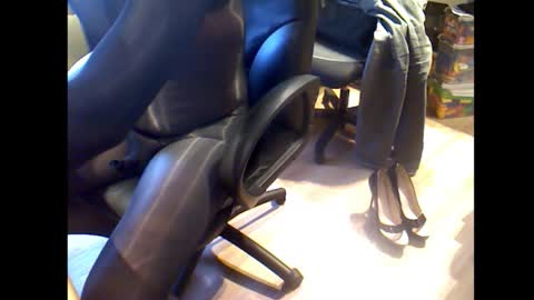 misterbobbyxx online show from September 2025 11:04:01 AM