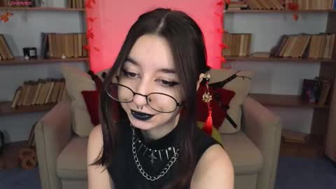 Snapshot of mistress__marcelline chatting on September 2025 10:05:01 AM Marcelline online show from September 2025 10:05:01 AM