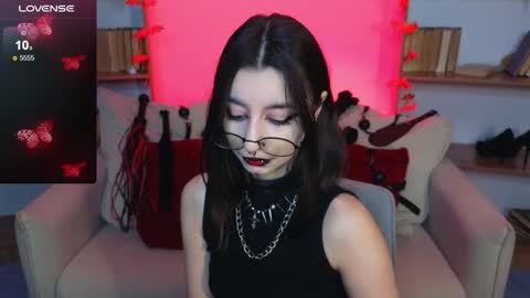 Snapshot of mistress__marcelline chatting on October 2025 09:52:01 AM Marcelline online show from October 2025 09:52:01 AM