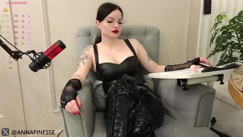 Snapshot of mistress_anna_dame chatting on February 2025 04:29:01 PM Her Infernal Majesty online show from February 2025 04:29:01 PM