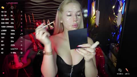 Snapshot of mistress_darsy chatting on December 2024 07:06:02 AM Darsy online show from December 2024 07:06:02 AM