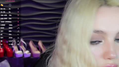 Snapshot of mistress_darsy chatting on December 2024 06:02:02 AM Darsy online show from December 2024 06:02:02 AM