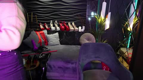 Snapshot of mistress_darsy chatting on January 2025 01:45:02 PM Darsy online show from January 2025 01:45:02 PM