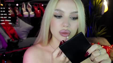 Snapshot of mistress_darsy chatting on January 2025 06:24:01 AM Darsy online show from January 2025 06:24:01 AM