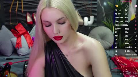 Snapshot of mistress_darsy chatting on February 2025 09:10:01 AM Darsy online show from February 2025 09:10:01 AM