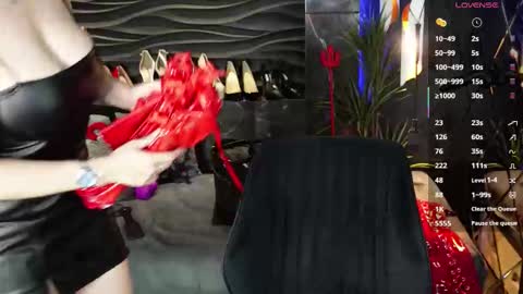 Snapshot of mistress_darsy chatting on October 2025 05:50:01 AM Darsy online show from October 2025 05:50:01 AM