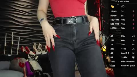 Darsy online show from May 2026 02:01:02 PM