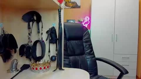 Mistress Kristi online show from May 2026 06:27:02 PM
