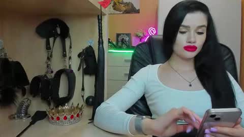 Mistress Kristi online show from May 2026 07:42:02 PM