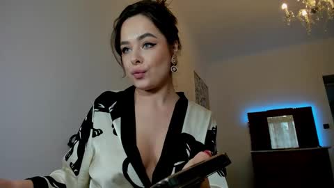 Snapshot of mistress_milana_ chatting on January 2026 01:15:01 PM mistress_milana_ online show from January 2026 01:15:01 PM