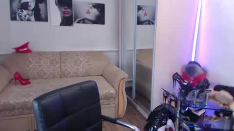 Snapshot of mistress_milfa chatting on February 2026 08:57:02 AM mistress_milfa online show from February 2026 08:57:02 AM