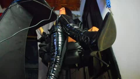 Mistress Anna Alves online show from May 2026 12:49:01 AM