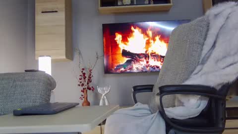 MitressEllie--Your Bratty Miss online show from December 2024 08:44:01 PM