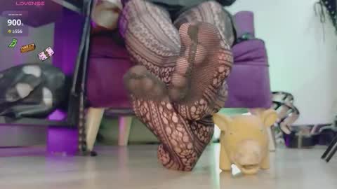 Snapshot of mistressjm_ chatting on February 2026 11:46:01 PM Jhadee online show from February 2026 11:46:01 PM