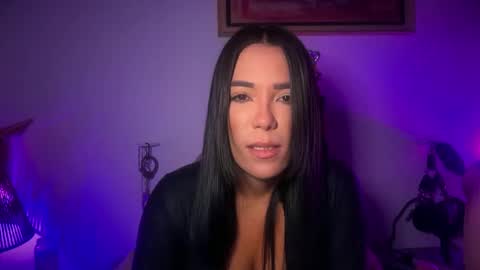 Snapshot of mistresslavinia_ chatting on December 2025 06:39:02 AM only mistresslavinia oficial online show from December 2025 06:39:02 AM