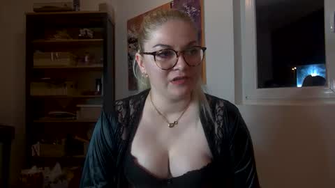 Snapshot of mistressmarlena chatting on January 2026 09:35:02 PM Mistress Marlena online show from January 2026 09:35:02 PM