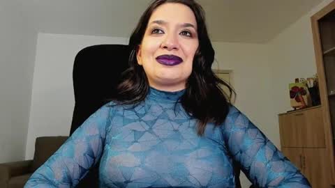 Snapshot of mistressmichelle5 chatting on April 2026 09:37:02 PM YourGoddessM online show from April 2026 09:37:02 PM