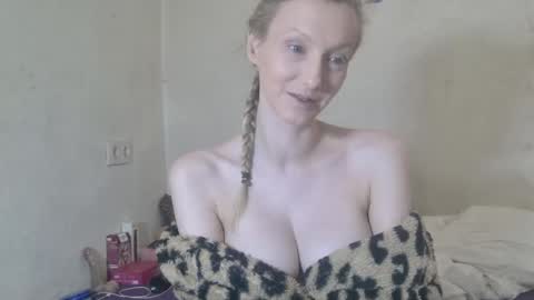 mistressmilly32 online show from February 2026 08:51:01 AM