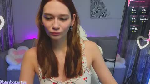 misty_roseee online show from September 2025 02:40:01 PM