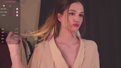 Snapshot of mita_mp4 chatting on January 2025 07:36:02 AM Mita online show from January 2025 07:36:02 AM