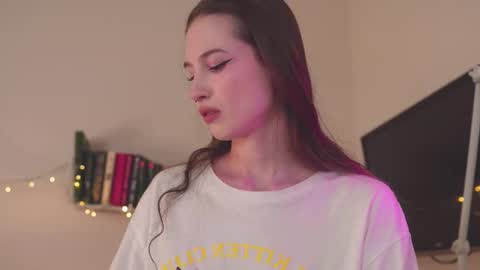 Snapshot of mita_mp4 chatting on March 2025 04:10:01 AM Mita online show from March 2025 04:10:01 AM