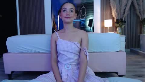 Snapshot of miticabrennet chatting on October 2025 03:30:01 AM Mtica Brennet online show from October 2025 03:30:01 AM