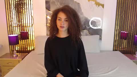 Snapshot of miticabrennet chatting on December 2025 05:13:01 AM Mtica Brennet online show from December 2025 05:13:01 AM