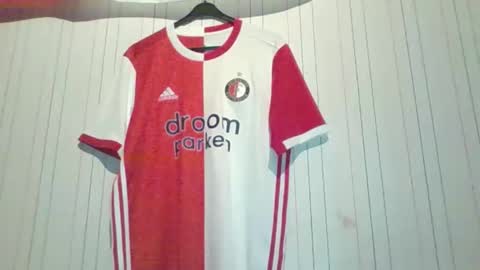 Snapshot of mitta93 chatting on October 2025 10:53:02 PM mitta93 online show from October 2025 10:53:02 PM