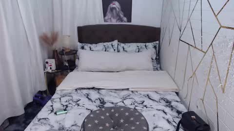 Nicahontas online show from October 2025 10:16:01 AM