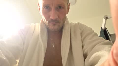 mitzio114 online show from December 2025 03:13:02 AM