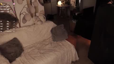 Yuka online show from October 2025 04:40:02 PM