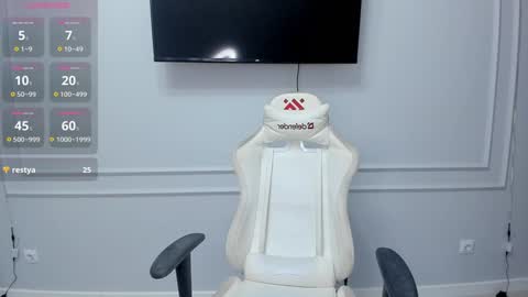   MIa   online show from January 2025 03:25:02 PM