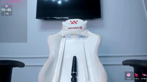   MIa   online show from February 2025 02:44:01 PM