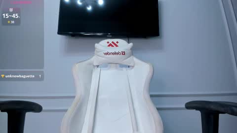   MIa   online show from February 2025 01:49:02 PM