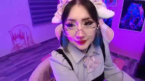 Snapshot of miwaviolet chatting on June 2026 02:51:02 AM Miwa Violet online show from June 2026 02:51:02 AM